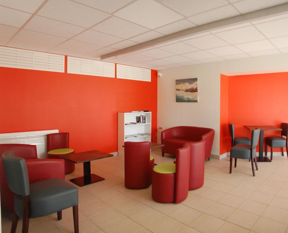 Gite Du Haut Cantal - Appartements Meubles Avec Kitchenette Et Chambres Sans Kitchenette Condat  Eksteriør bilde