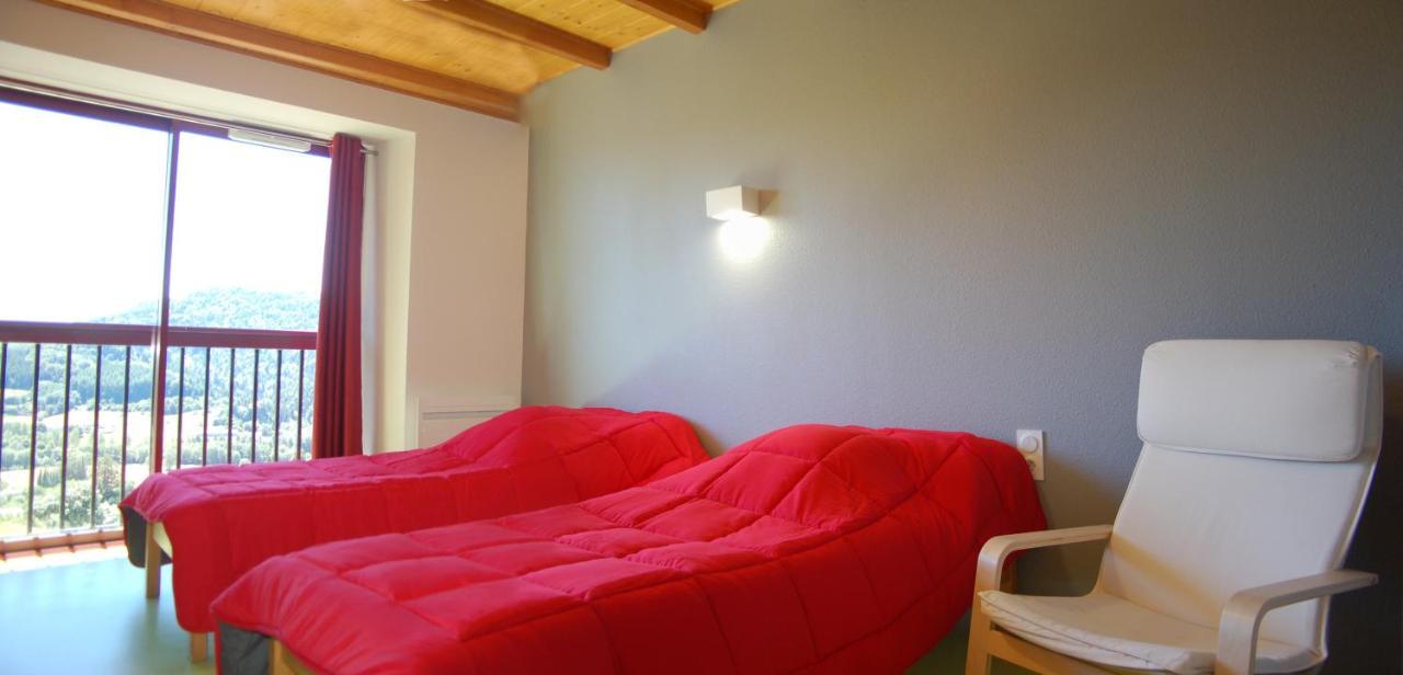 Gite Du Haut Cantal - Appartements Meubles Avec Kitchenette Et Chambres Sans Kitchenette Condat  Eksteriør bilde